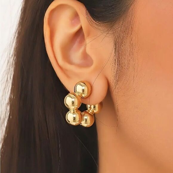 Geometric Sphere Ball C-Shaped Earrings Gold or Silver Tone - Picture 1 of 9